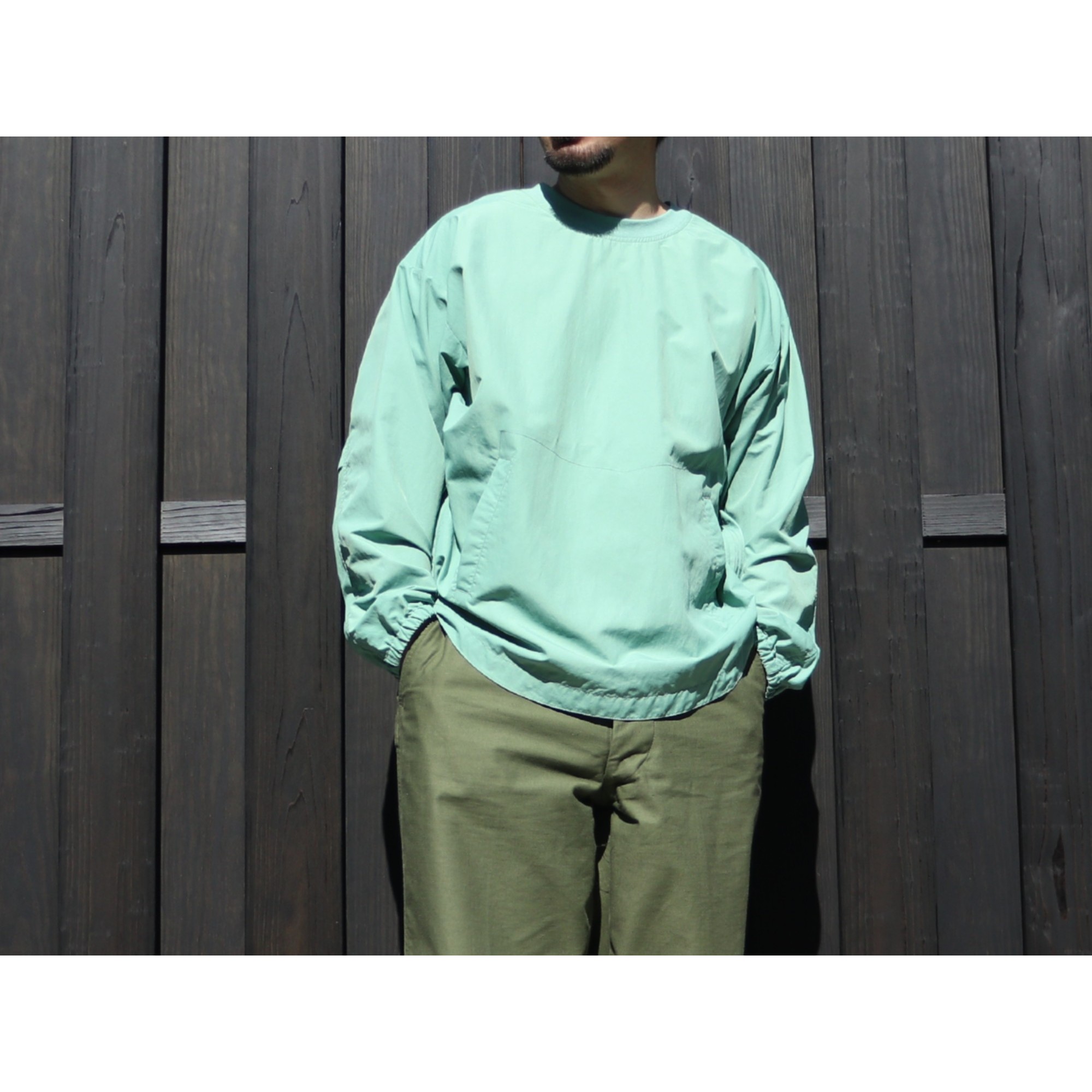 [Rocky Mountain Featherbed] HANG OUT PULLOVER TASLAN NYLON New arrival.