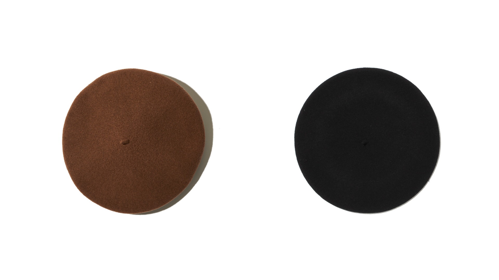Anatomica's beret is the key to the fall / winter style.