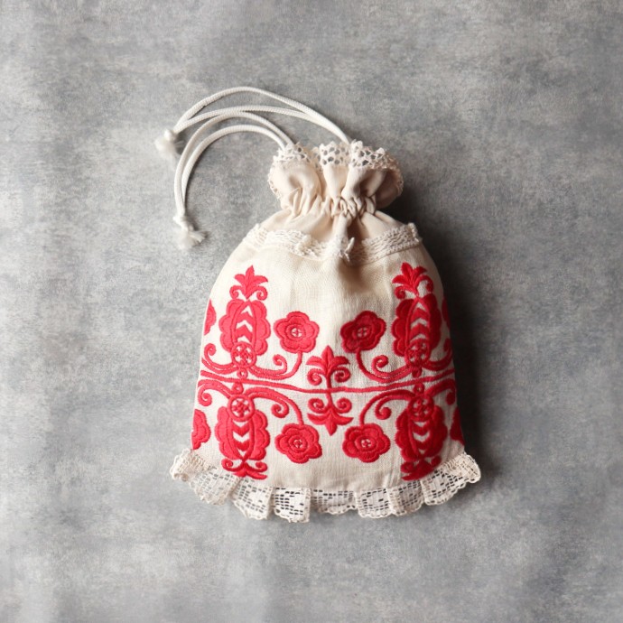 商品画像Embroidered11