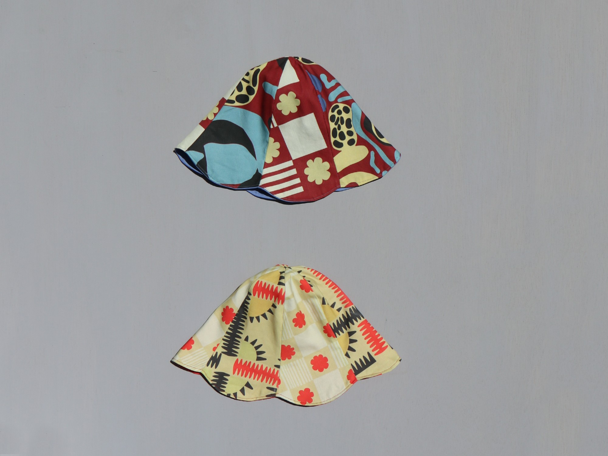 Japan's first landing, ELOI's retro tulip hat.