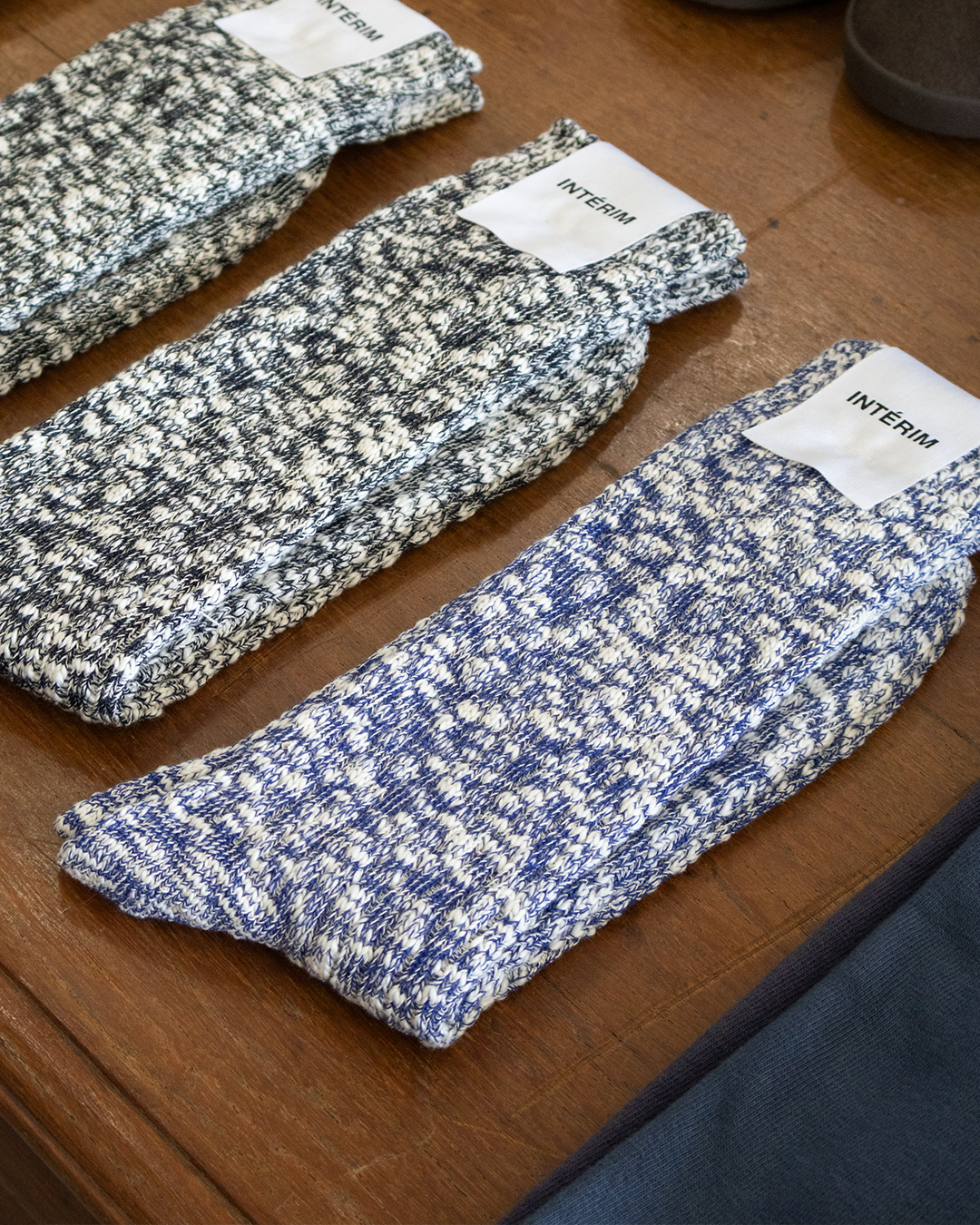 【INTÉRIM】INTÉRIM socks that go perfectly with sports sandals.