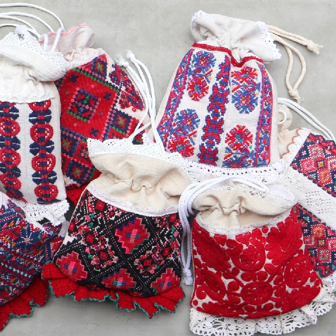 東欧刺繍 ルーマニア刺繍 トランシルバニア刺繍