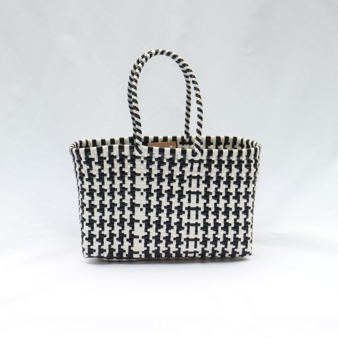 Bagblackwht