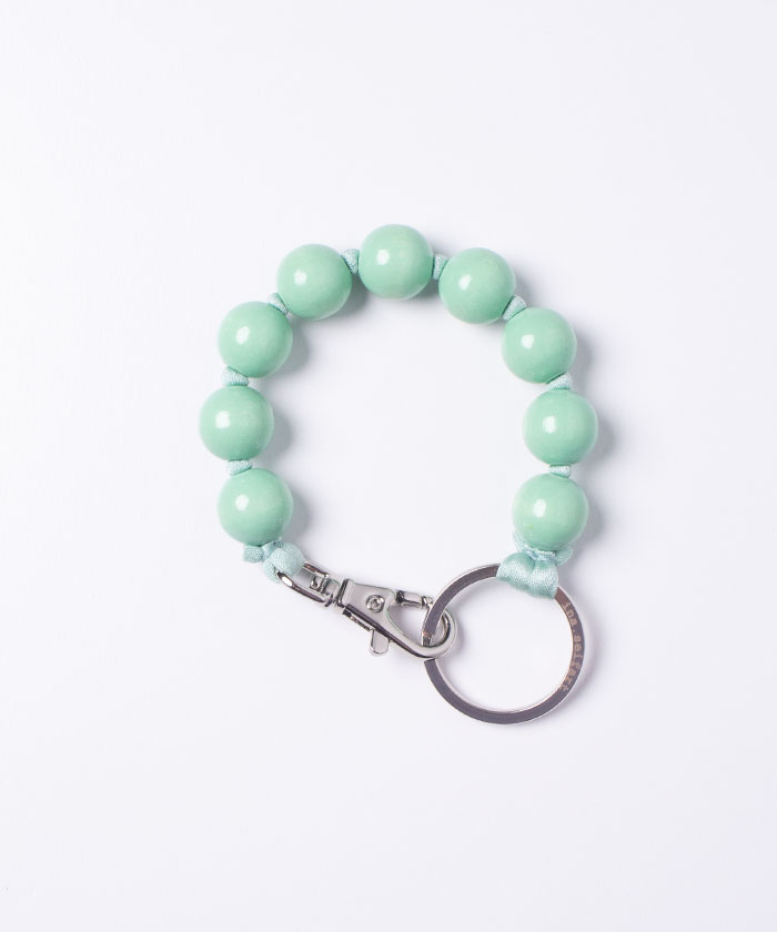 big_perlen_short_pastelgreen_salvia