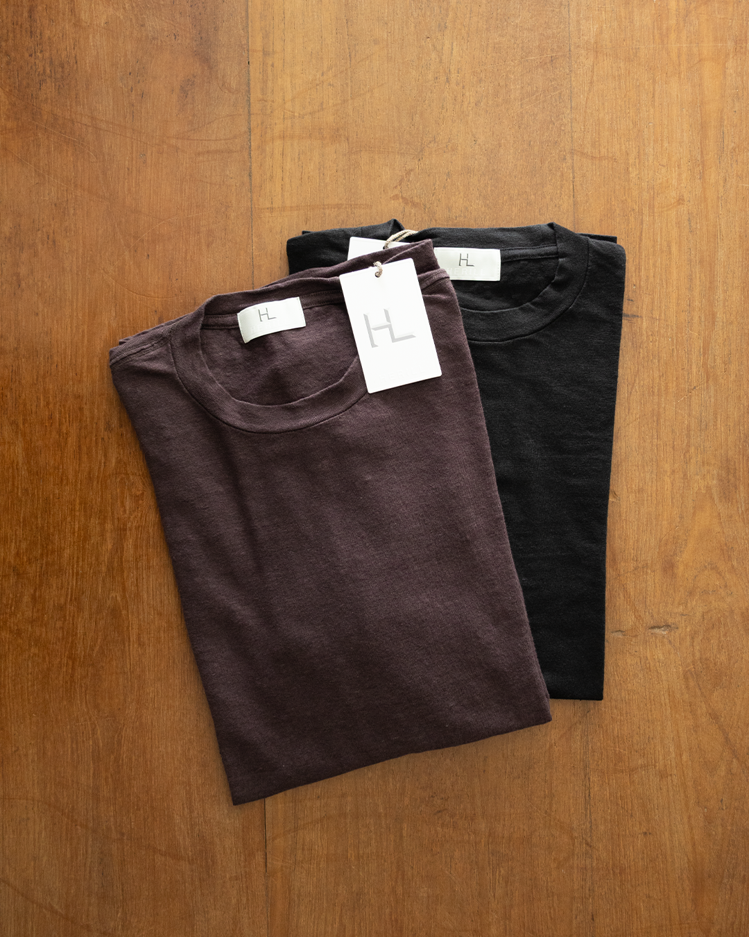 ヘリル　リネンtシャツ