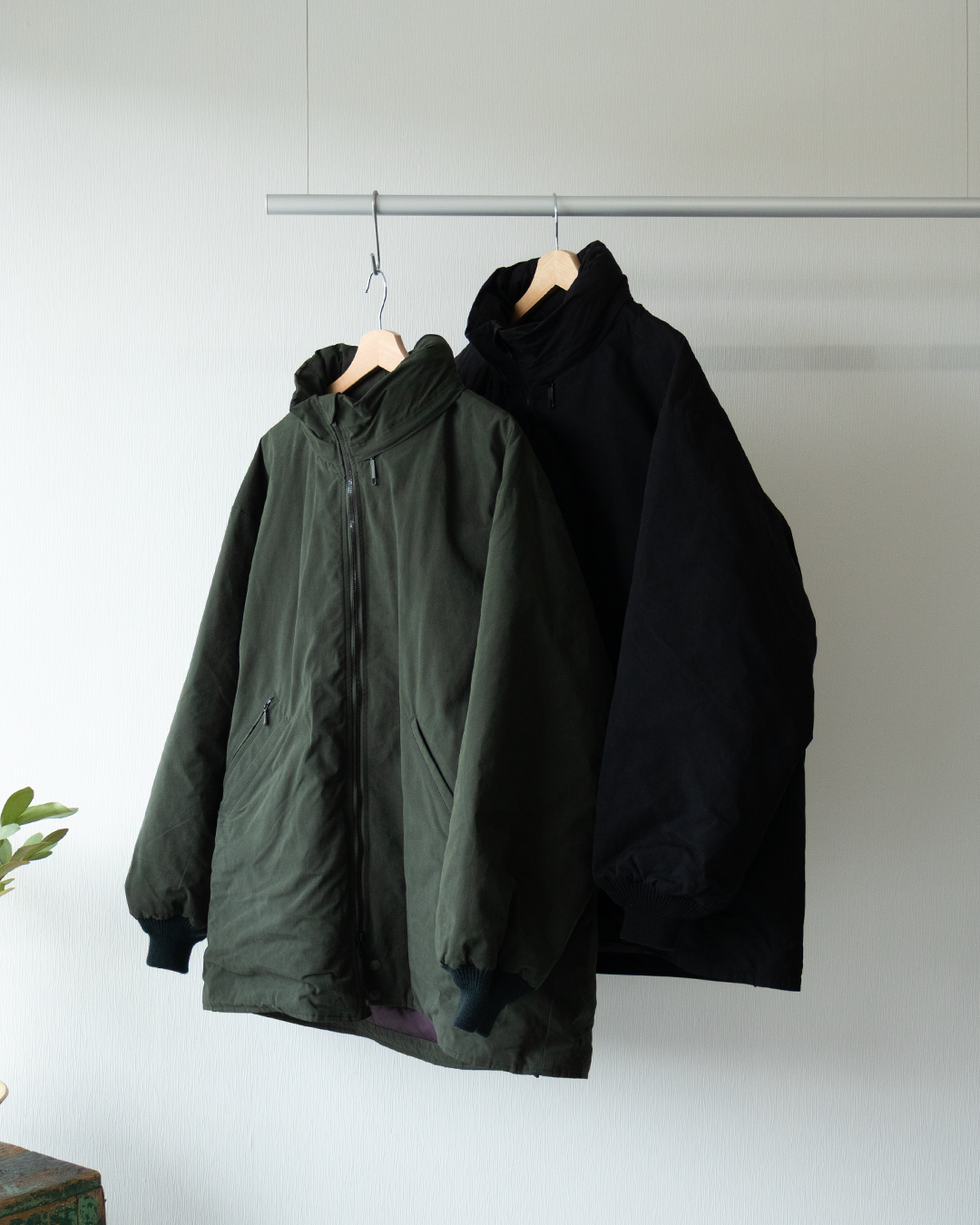 2026AW NEEDLES /  HOODED DOWN SUR COAT,  WAXED HIGH DENSITY。