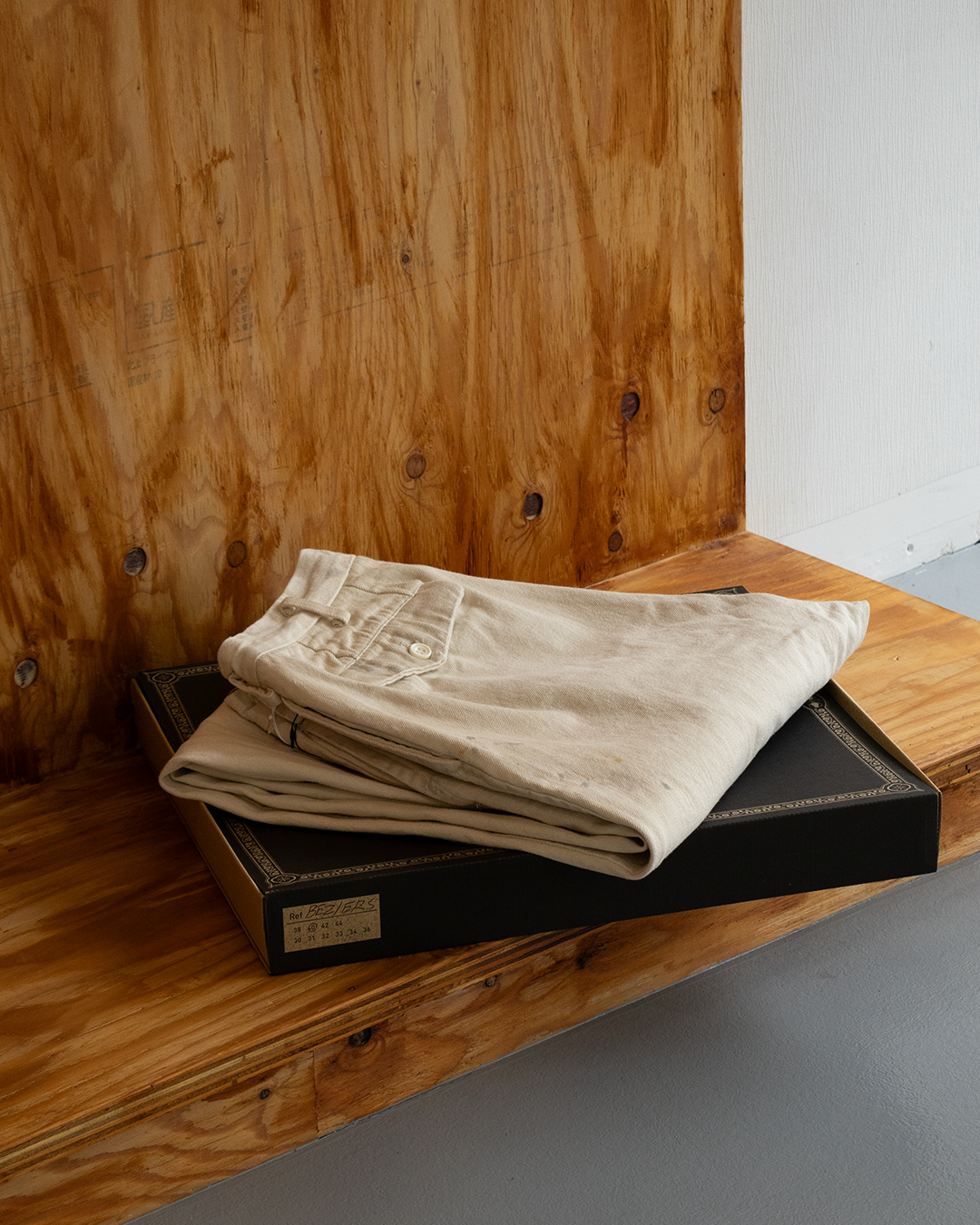 2026AW AUBERGE BEZIERS,  NATURAL VINTAGE FINISH。