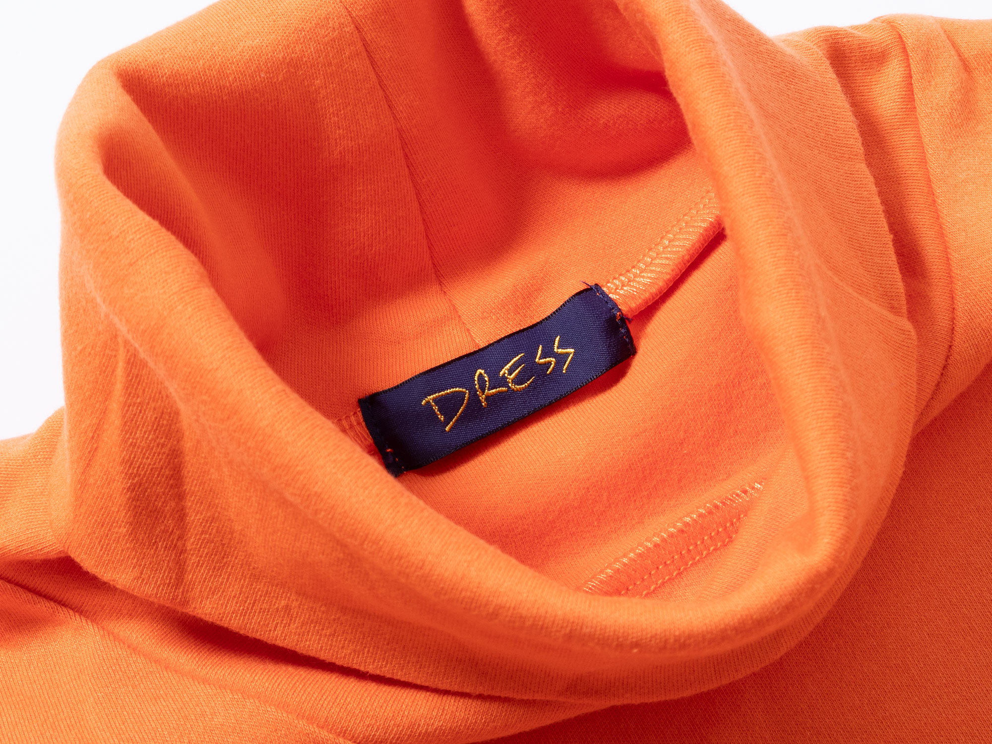 DRESS / 드레스의 정평 아이템, 터틀넥 TEE.