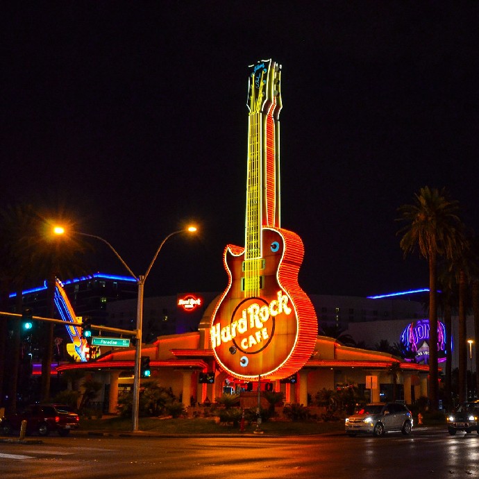 เสื้อสเวตเตอร์ Hard Rock Cafe เสื้อผ้ามือสอง Made in USA