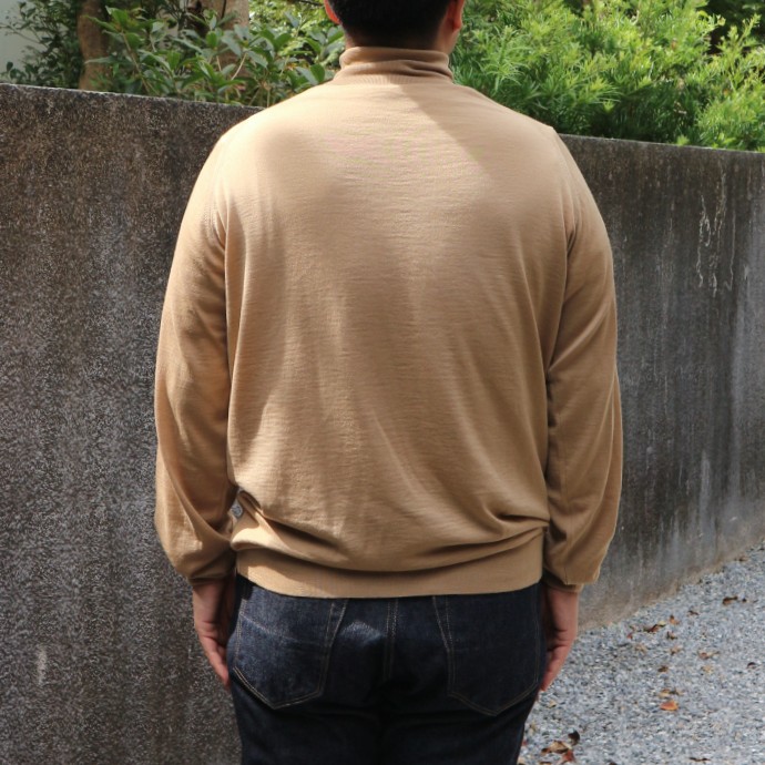 JOHN SMEDLEY RICHARDS (เสื้อคอเต่าของ John Smedley Richards)