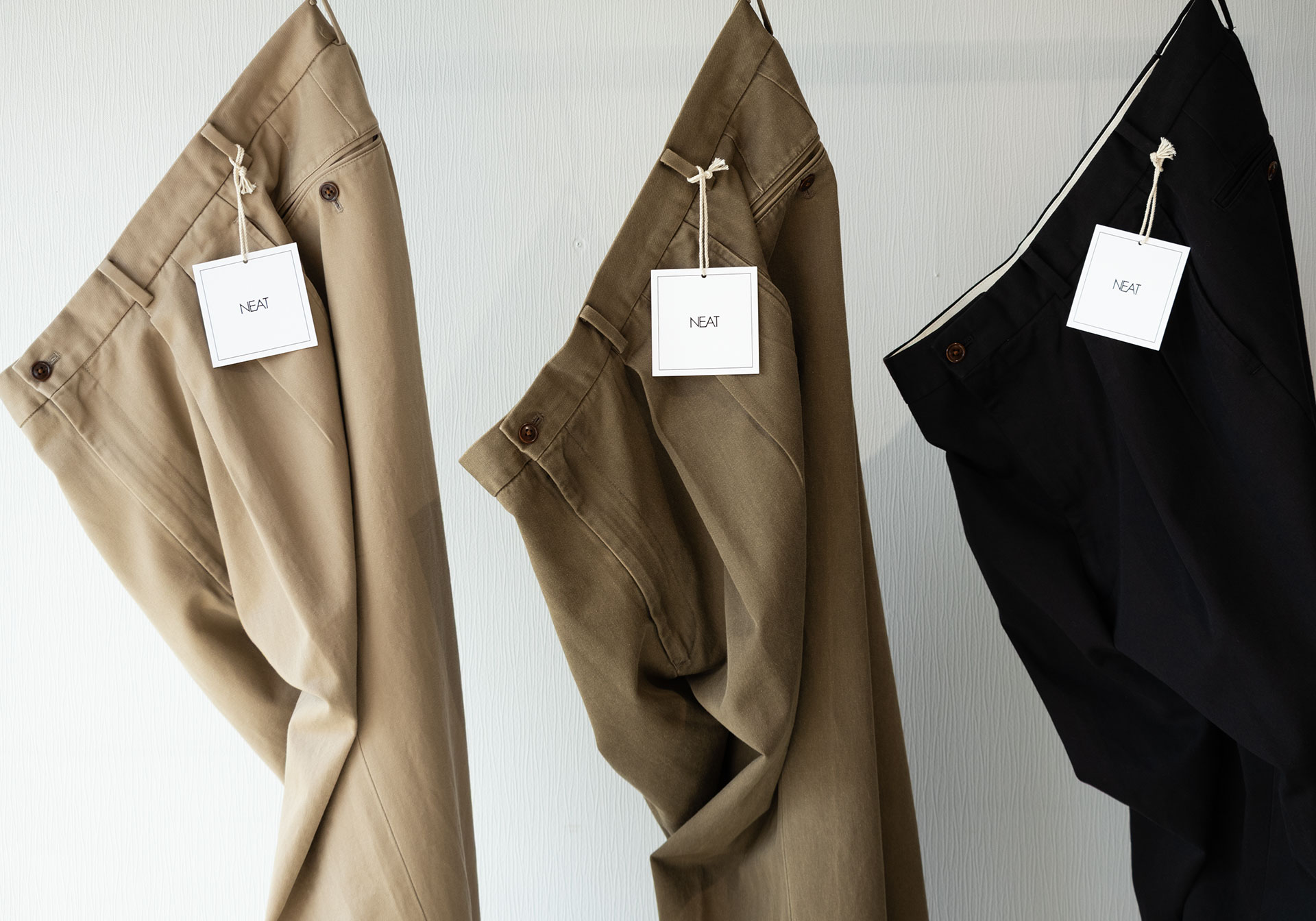 【กางเกงชิโนสุดเนี้ยบ】คอลเลคชั่น 2026AW พร้อมจำหน่ายแล้ว กางเกงชิโนคลาสสิกสำหรับผู้ใหญ่ ผลิตโดยแบรนด์ที่เชี่ยวชาญด้านกางเกงขายาว