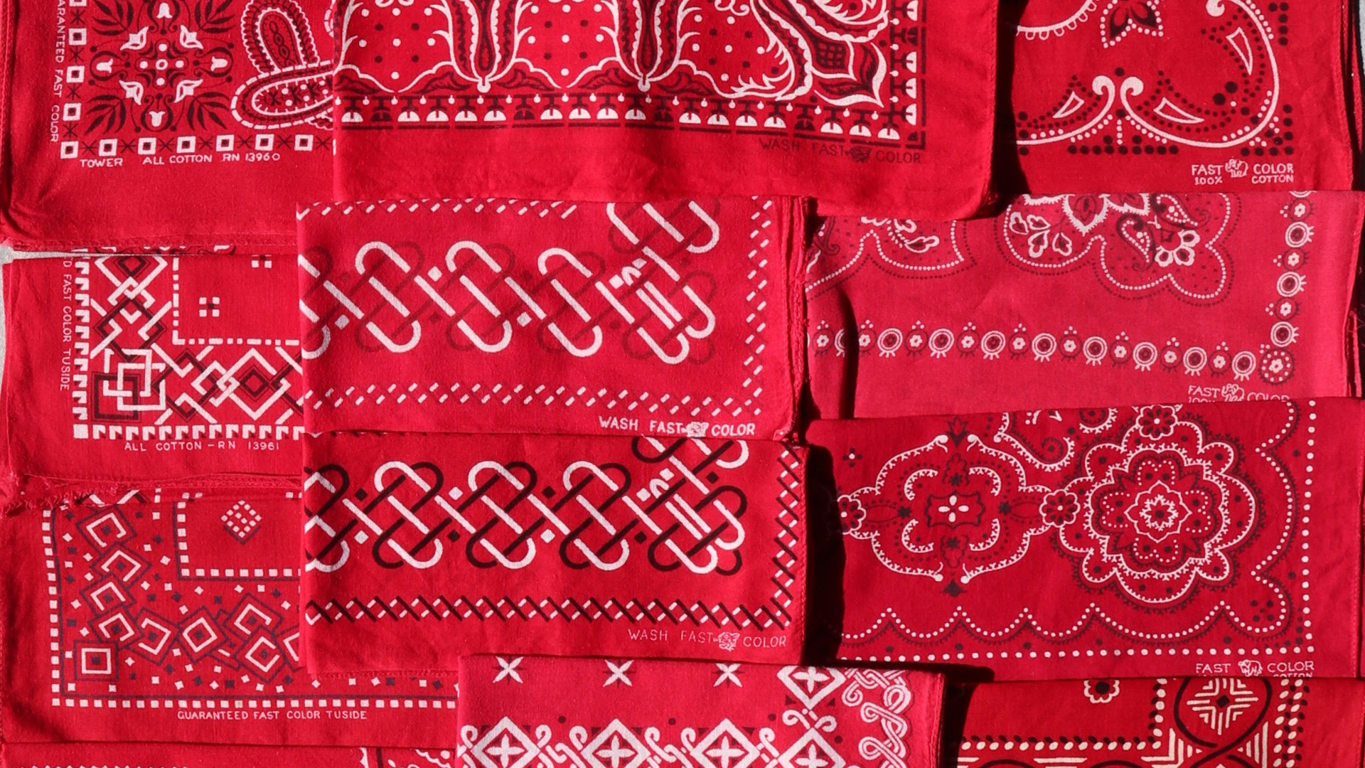 镰仓伯爵聚集了150条美国复古头巾。